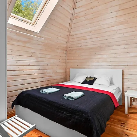 Zakatek Lesny 伊斯泰布纳