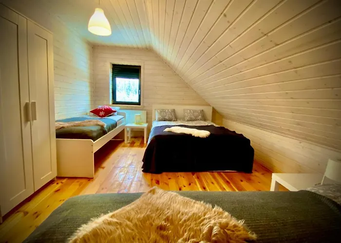 度假居 Zakatek Lesny 伊斯泰布纳