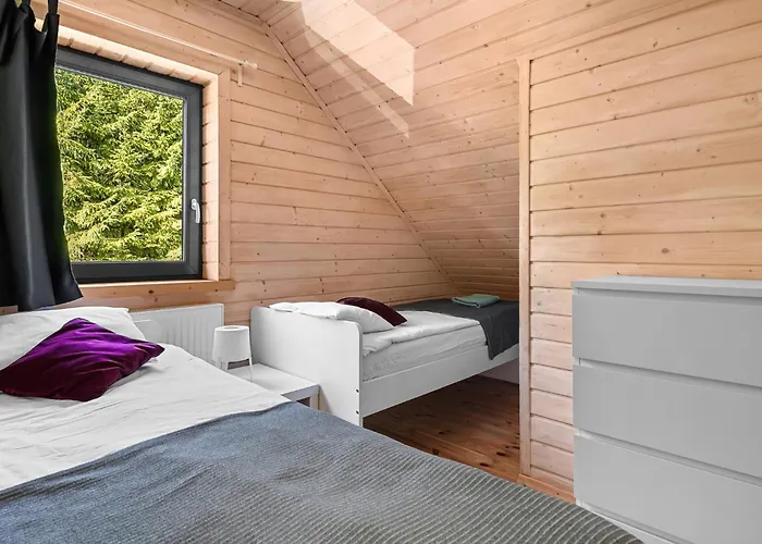 Zakatek Lesny 伊斯泰布纳